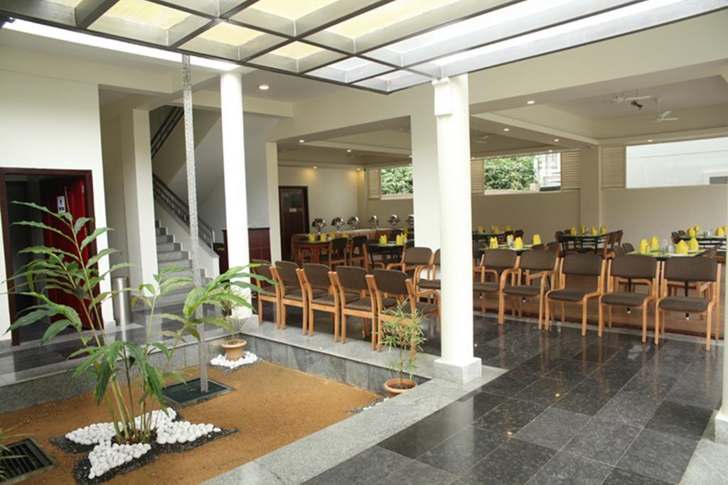 Peppervine Hotel Thekkady Buitenkant foto